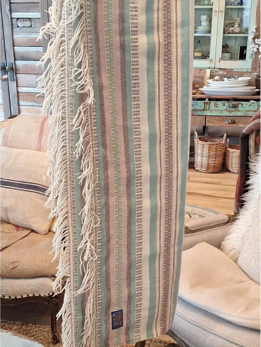 Wool, Vintage Pendleton Blanket, Throw Blanket, Fringed, Rare Pattern. Collector